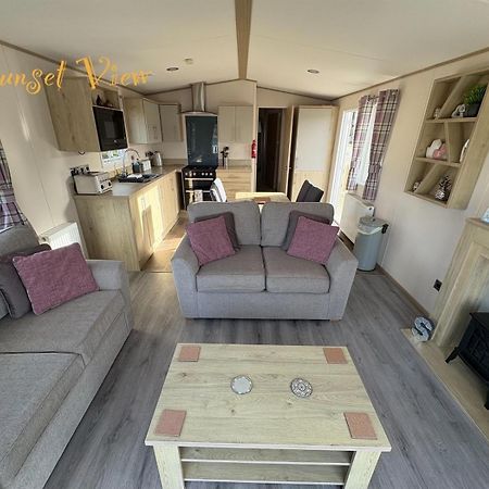 Tattershall Lakes Sunset View Caravan Lakeside, Hot Tub, Garden, Private Fishing Peg & Wifi Esterno foto