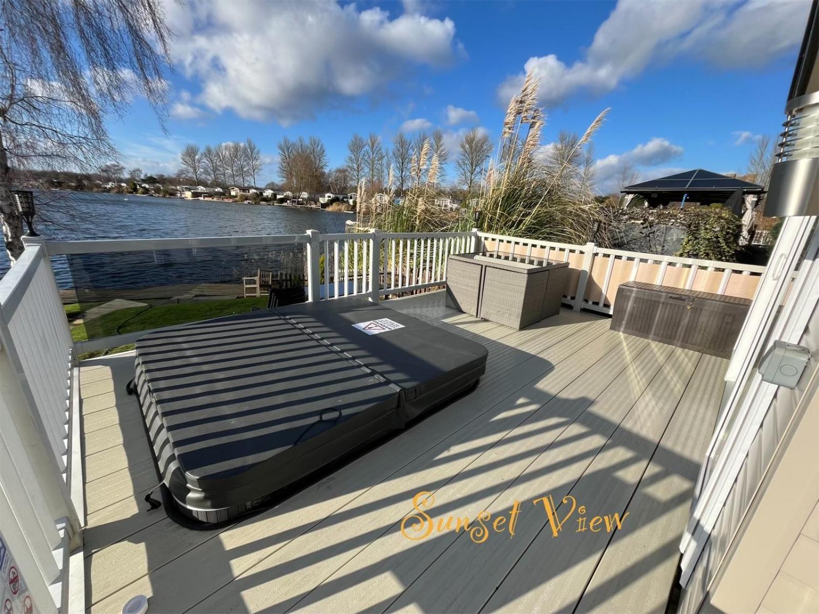Tattershall Lakes Sunset View Caravan Lakeside, Hot Tub, Garden, Private Fishing Peg & Wifi Esterno foto