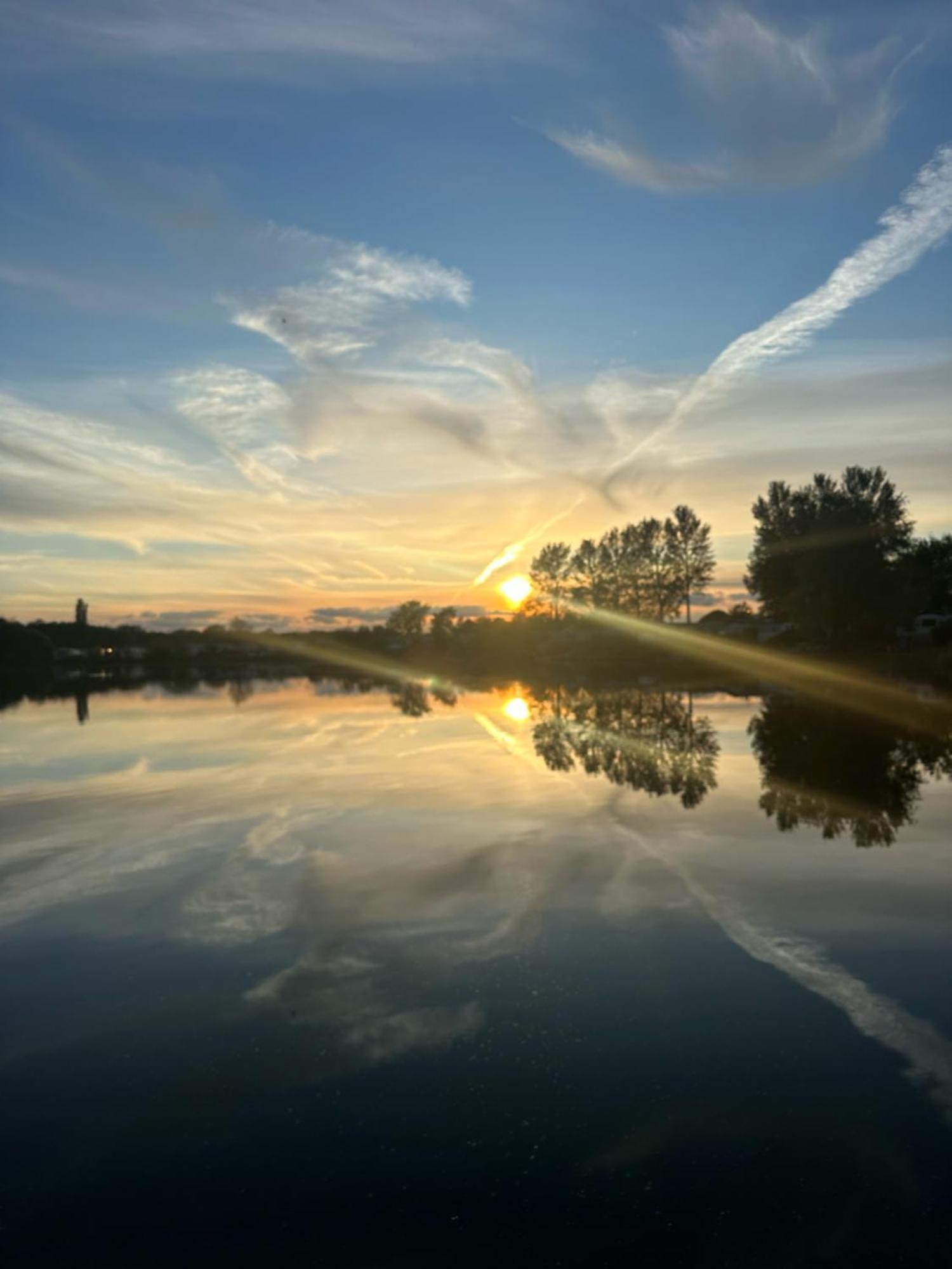 Tattershall Lakes Sunset View Caravan Lakeside, Hot Tub, Garden, Private Fishing Peg & Wifi Esterno foto