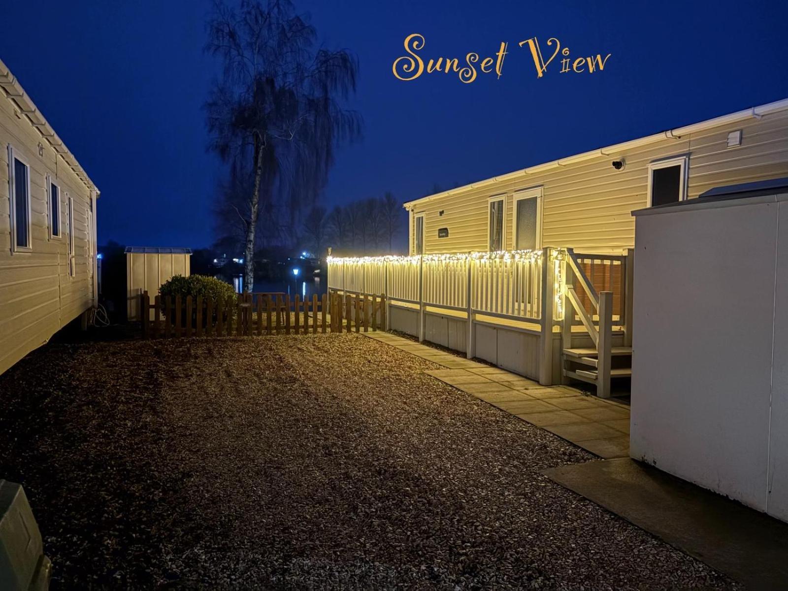 Tattershall Lakes Sunset View Caravan Lakeside, Hot Tub, Garden, Private Fishing Peg & Wifi Esterno foto