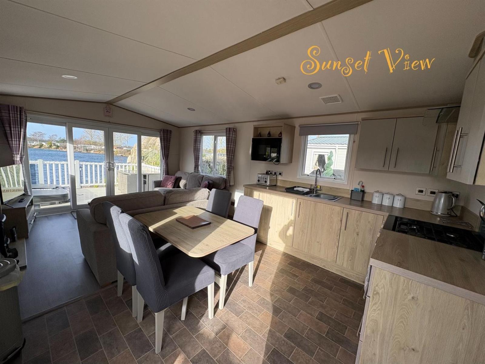 Tattershall Lakes Sunset View Caravan Lakeside, Hot Tub, Garden, Private Fishing Peg & Wifi Esterno foto